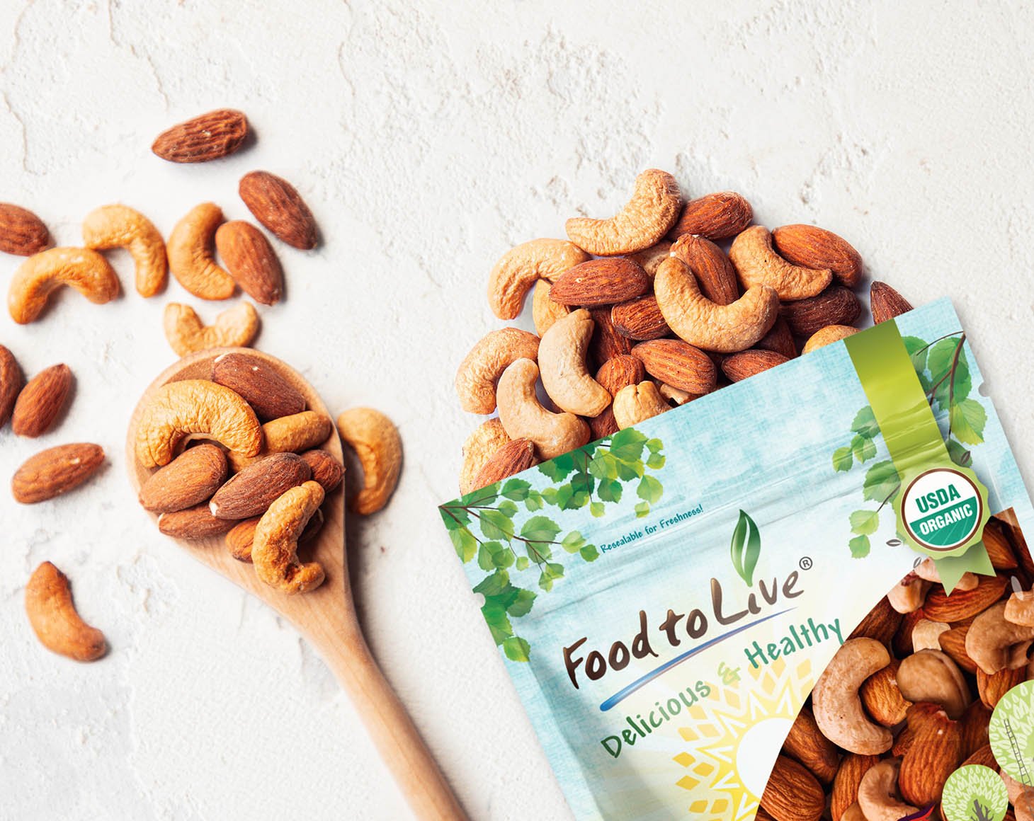 organic-almonds-and-cashews-mix-3